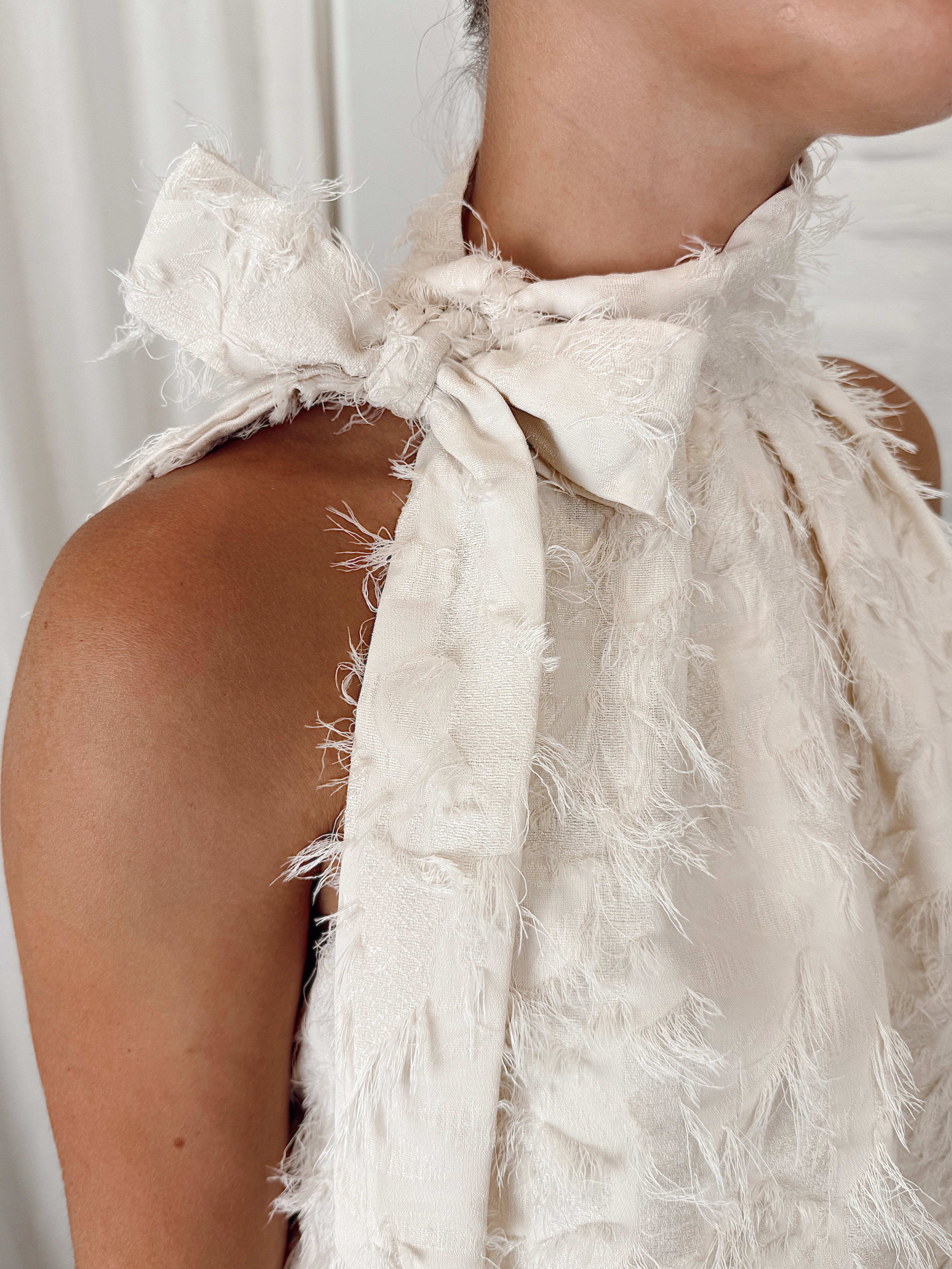 Classy haltertops with bow L137 FUR ECRU