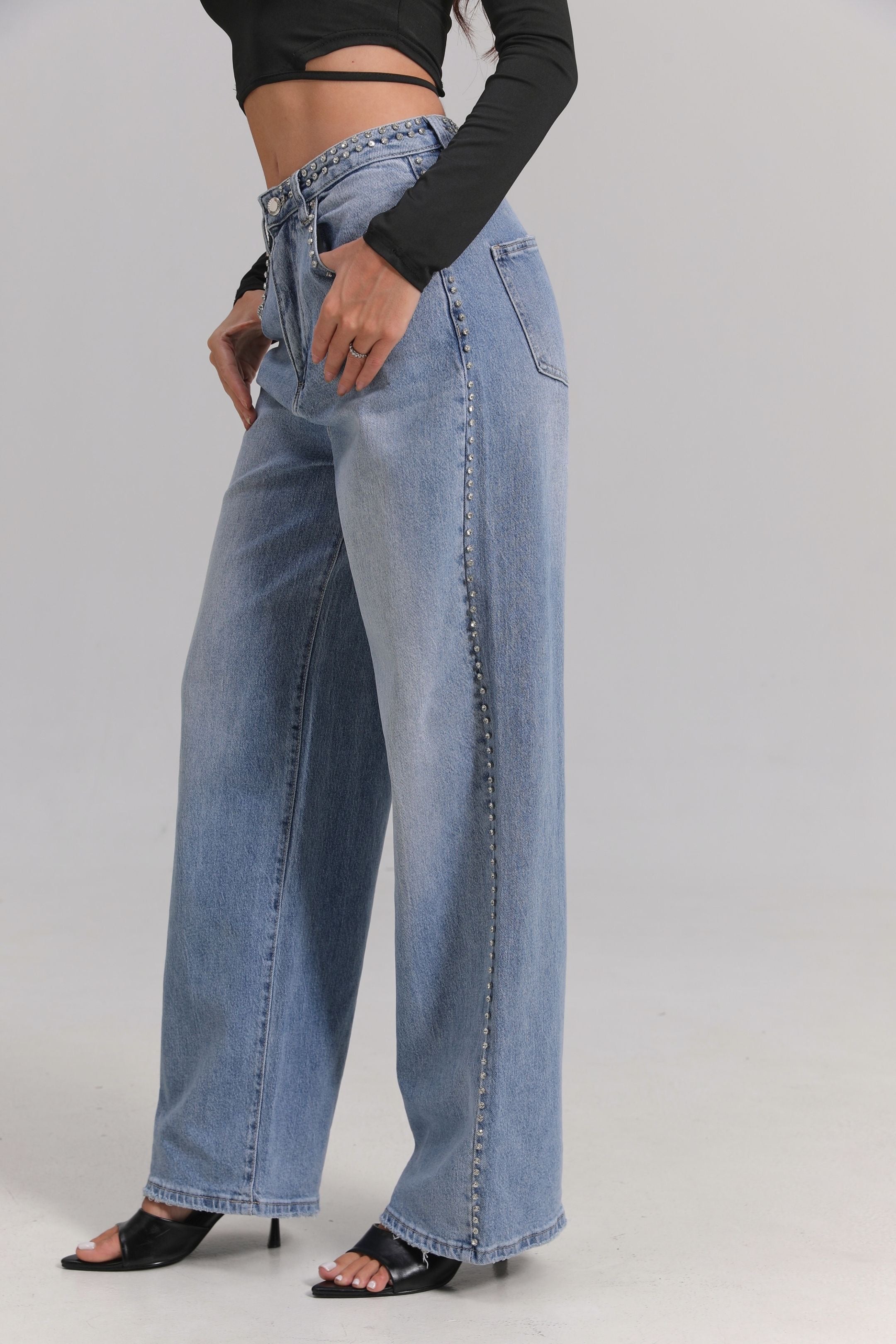Jeans with diamond detail A3456