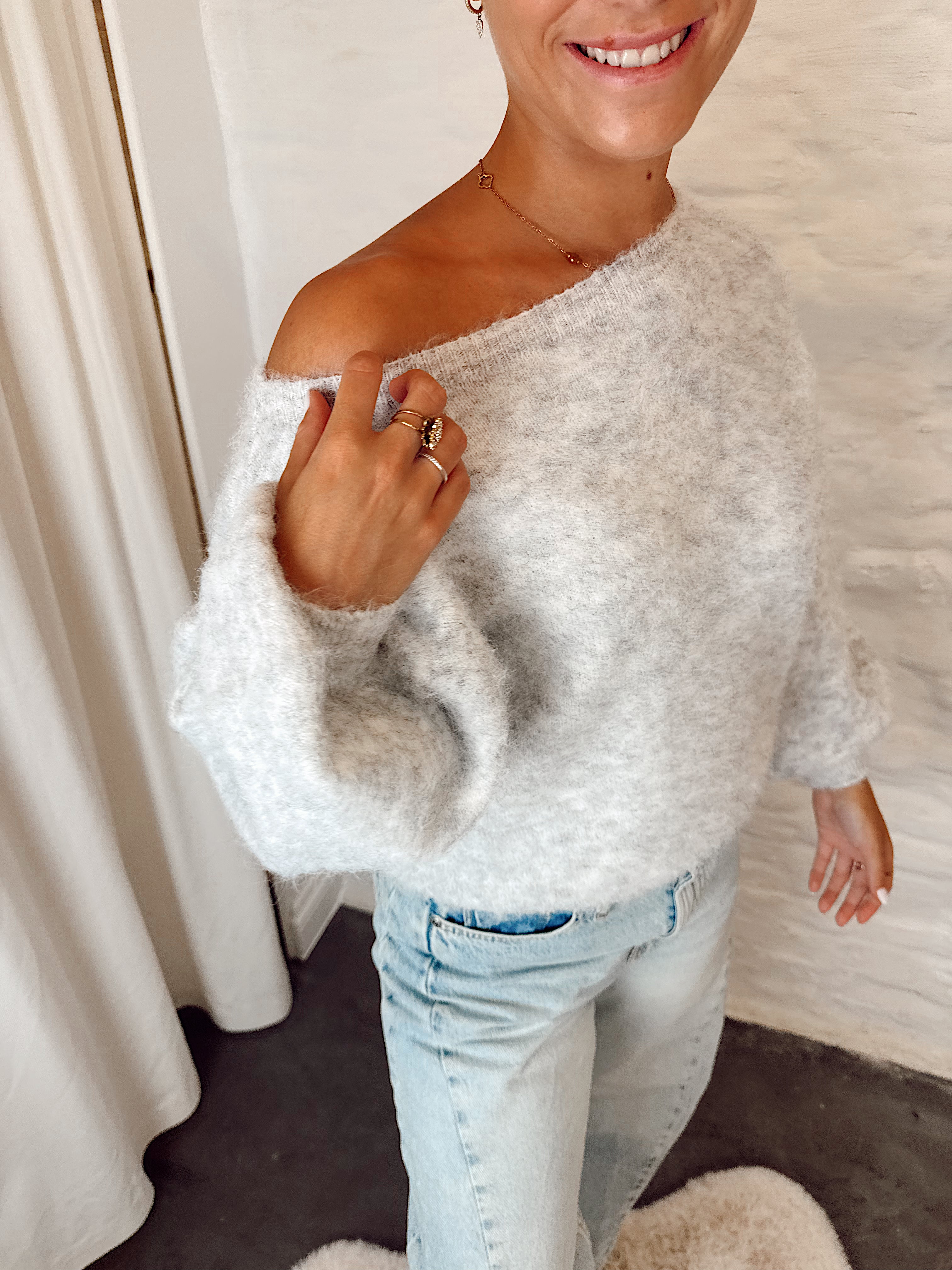 Off shoulder knit GREY 518