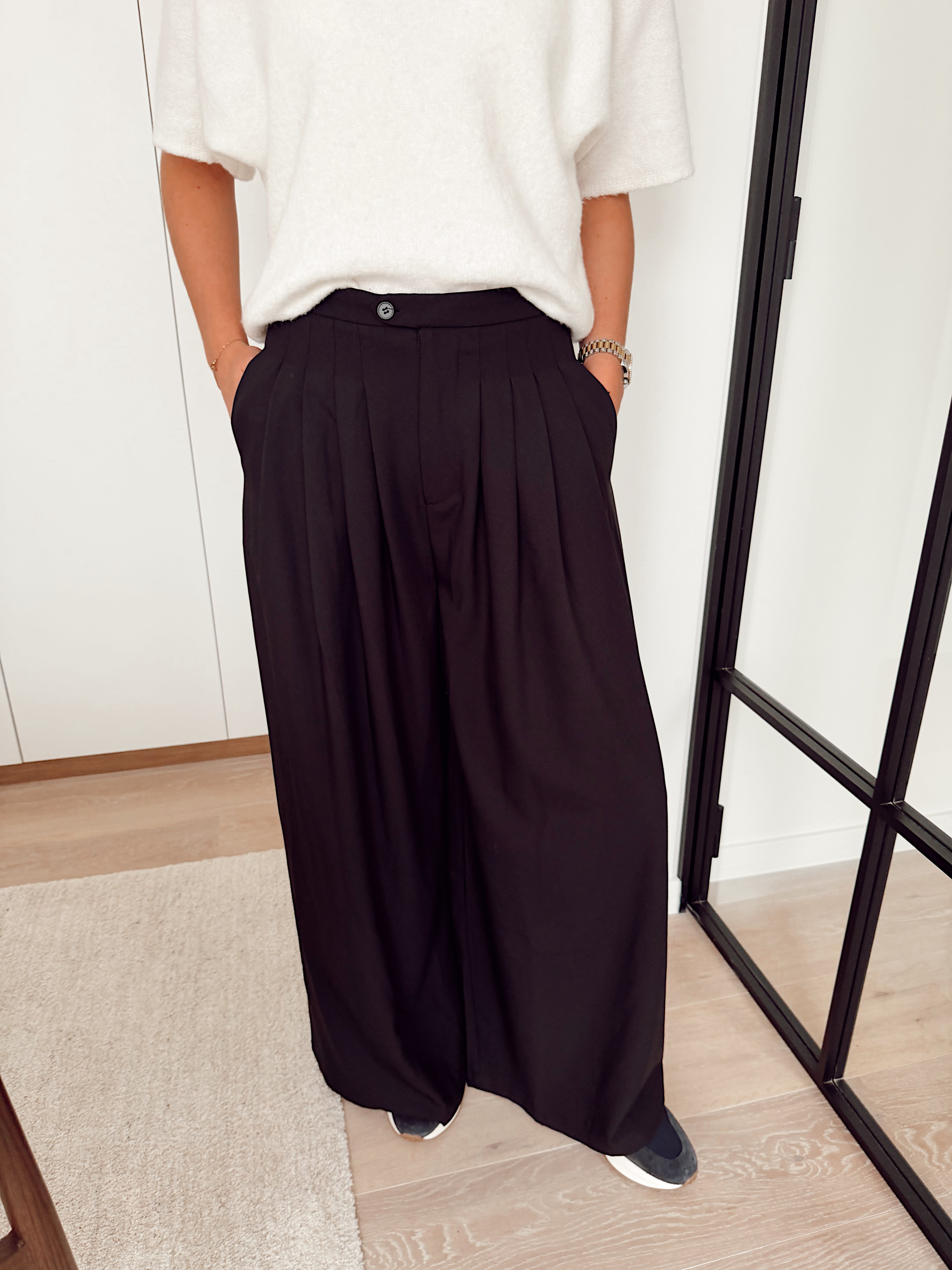 Wide black plisse pantalon k02825