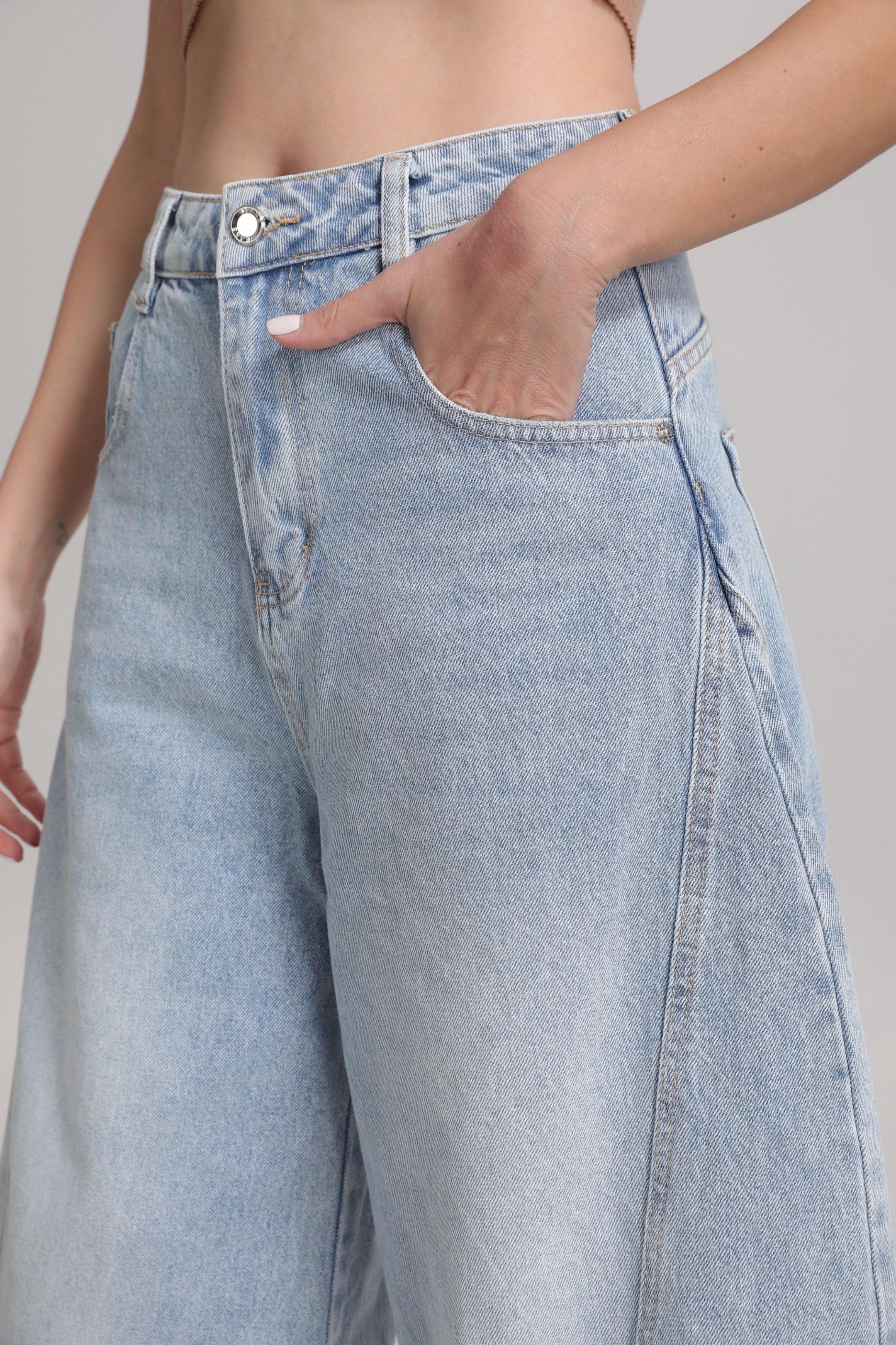 Light blue barrel jeans A5197